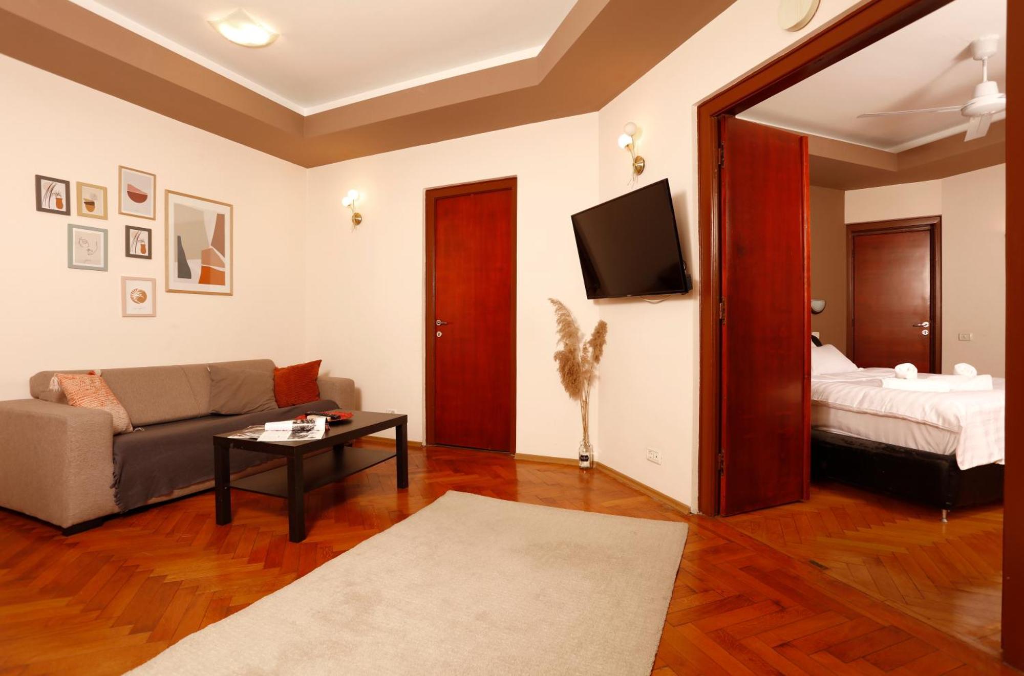 Peaceful Getaway - Generous 3-Bedroom Sanctuary - Close To Historic Old Town בוקרשט מראה חיצוני תמונה