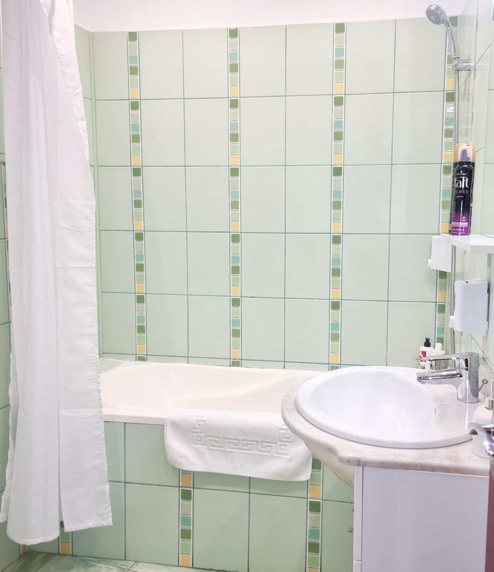 Peaceful Getaway - Generous 3-Bedroom Sanctuary - Close To Historic Old Town בוקרשט מראה חיצוני תמונה